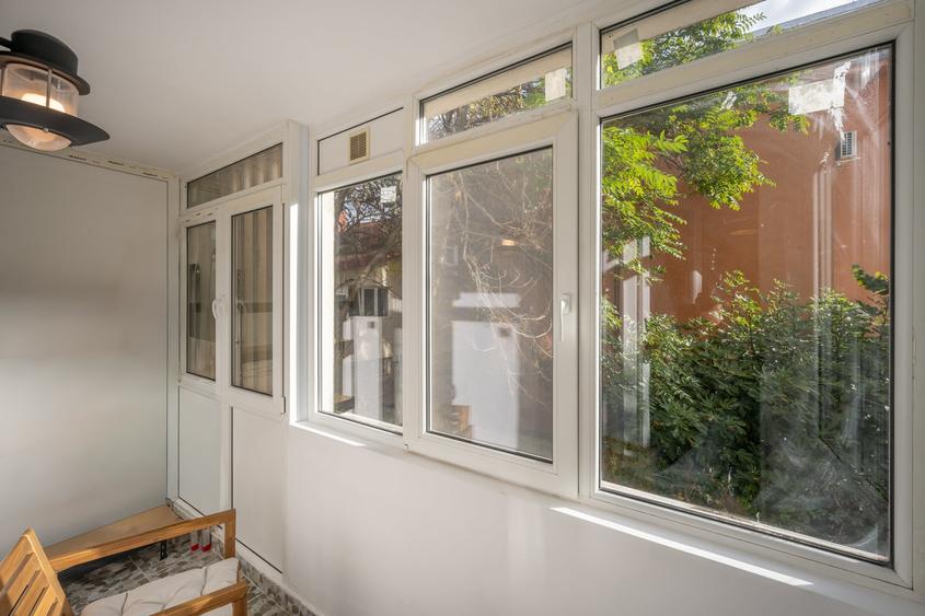 Apartament cu 2 camere semidecomandat în Basarabia