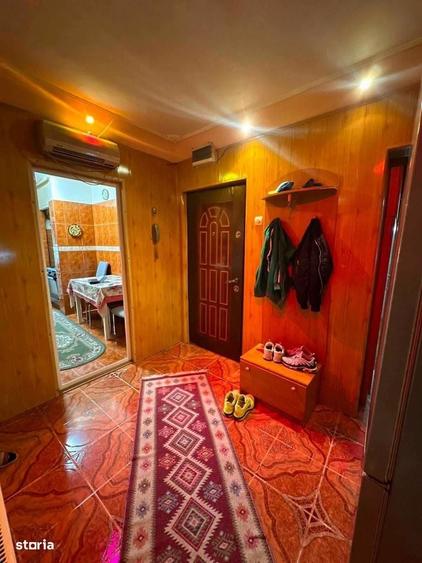 Apartament cu 4 camere decomandat în Central