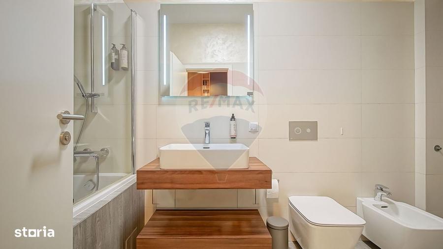 Apartament cu 3 camere în Drumul Poienii