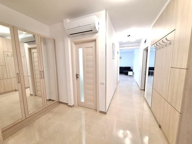 Penthouse cu 4 camere decomandat în Craiovei