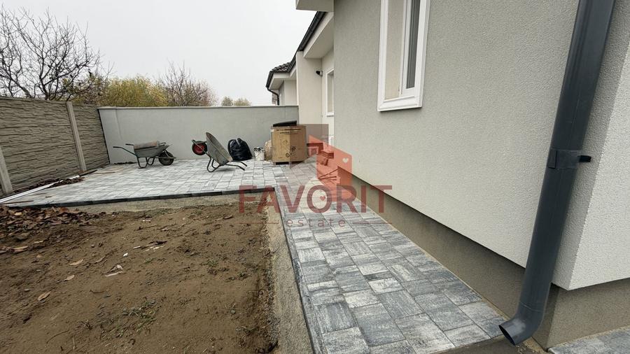 Duplex cu 3 camere cu Canalizare în Moșnița Nouă