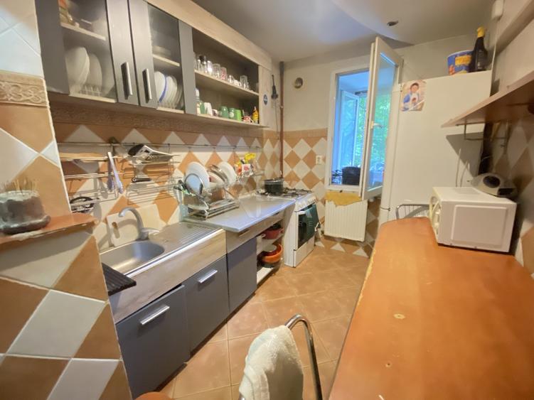Apartament cu 2 camere semidecomandat, mobilat în Brâncoveanu