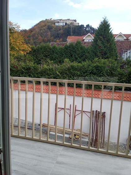 Apartament cu 3 camere decomandat în Râșnov