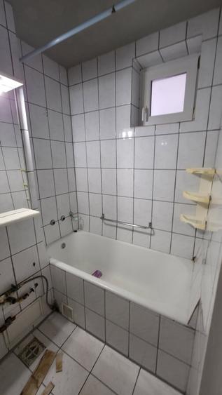 Apartament cu 2 camere semidecomandat în Micro 15