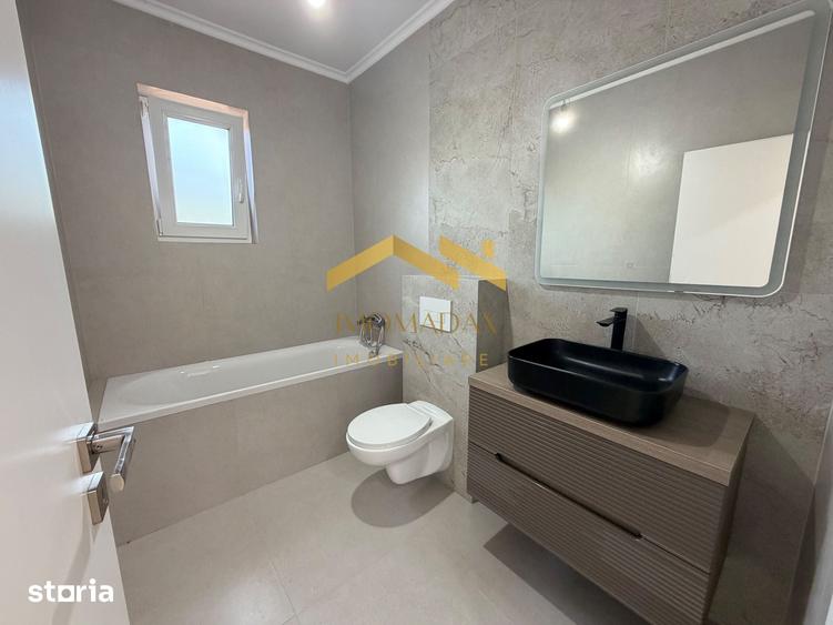 Casă cu 4 camere cu Teren 400 Mp în Sânmihaiu Român