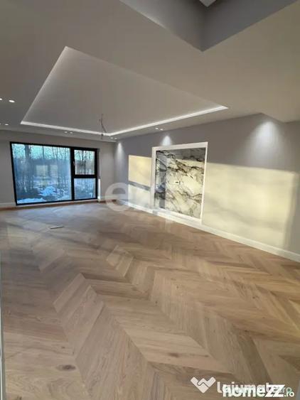 Apartament cu 4 camere în Sisești