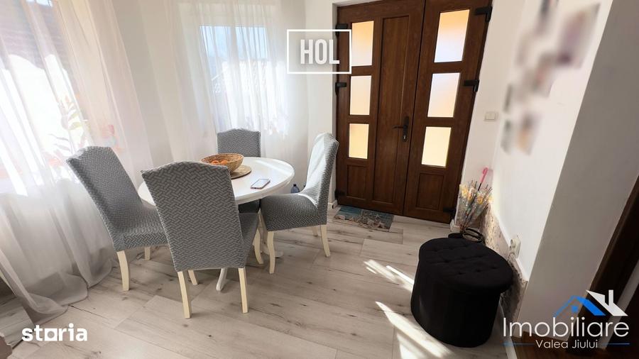 Casă cu 4 camere cu Teren 2700 Mp în Central