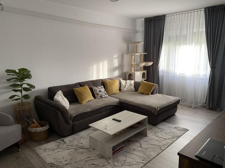 Apartament cu 2 camere decomandat în Nufărul