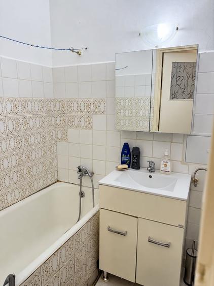 Apartament cu 3 camere în Drumul Taberei