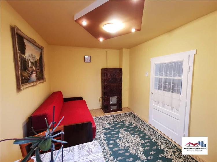 Casă cu 2 camere cu Teren 650 Mp în Mureșeni