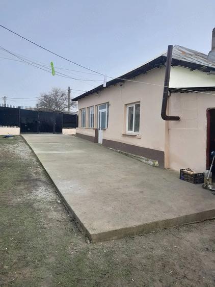 Casă cu Teren 2400 Mp în Stoicănești