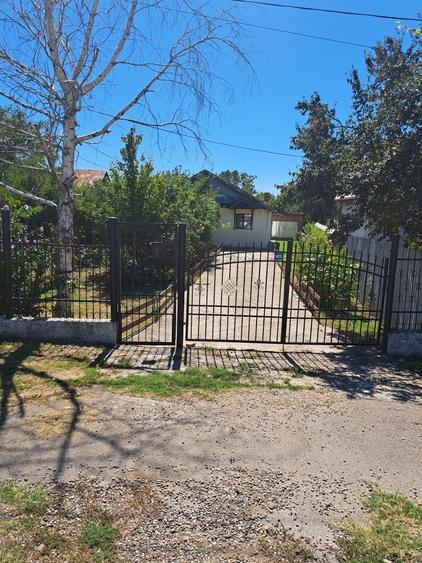 Casă cu 2 camere în Valea Nicovani