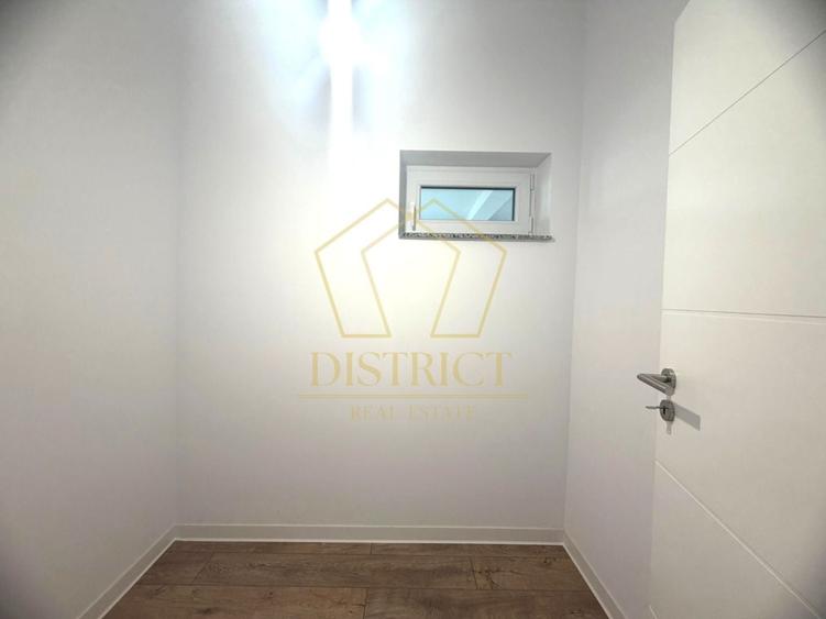 Apartament cu 3 camere semidecomandat în Giroc