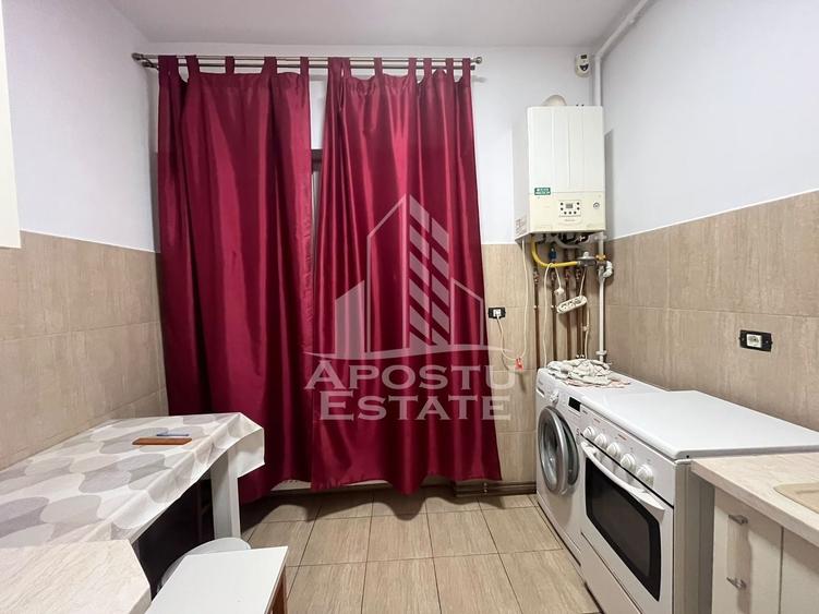 Apartament cu 2 camere decomandat în Central