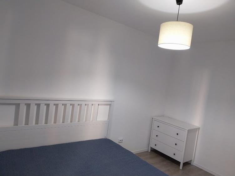 Apartament cu 3 camere decomandat, mobilat în Florești