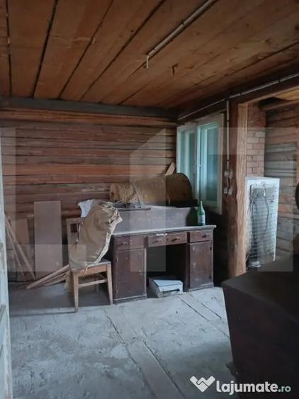 Casă cu 3 camere cu Teren 1856 Mp în Central