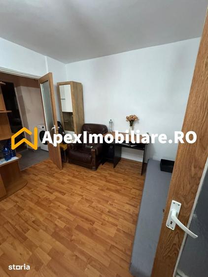 Apartament cu 2 camere semidecomandat în Berceni — fotografia 3