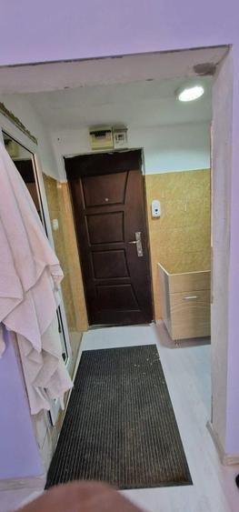 Garsonieră decomandată în Central