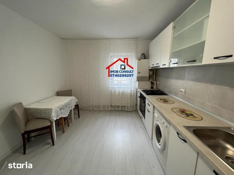 Apartament cu 2 camere decomandat în Banca Națională