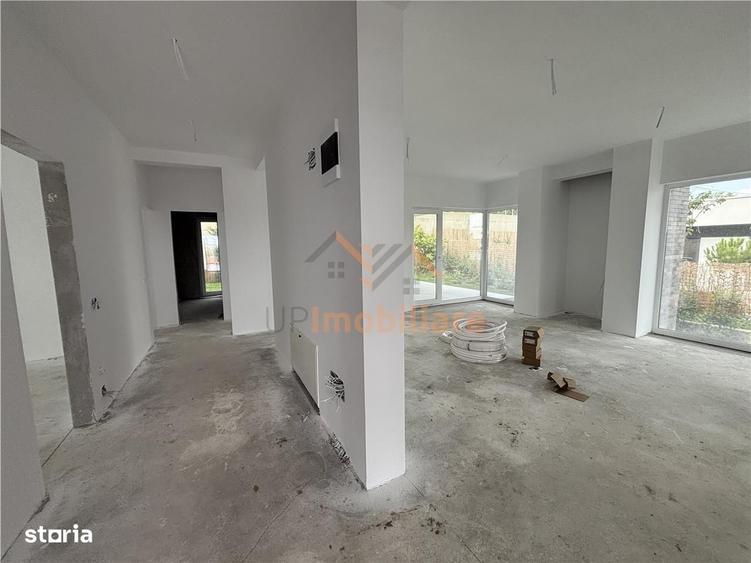 Casă cu 4 camere în Central