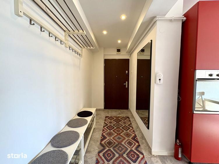 Apartament cu 2 camere semidecomandat, mobilat în Central
