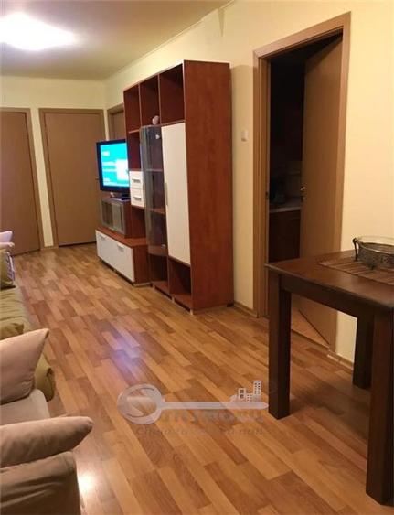 Apartament cu 4 camere decomandat în Nicolina