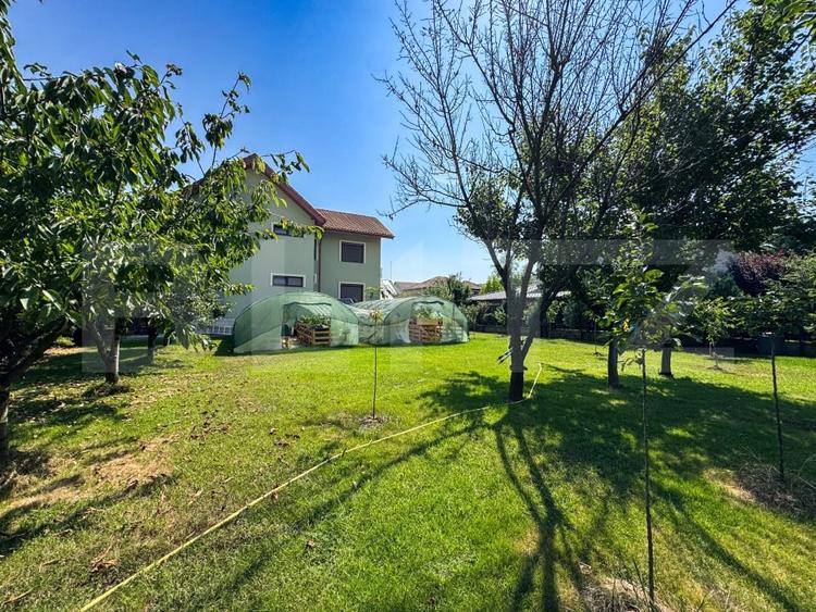 Casă individuală cu 5 camere cu Canalizare în Florești