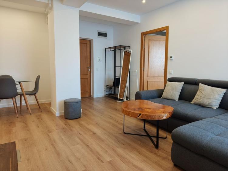 Apartament cu 2 camere, mobilat în Ghencea