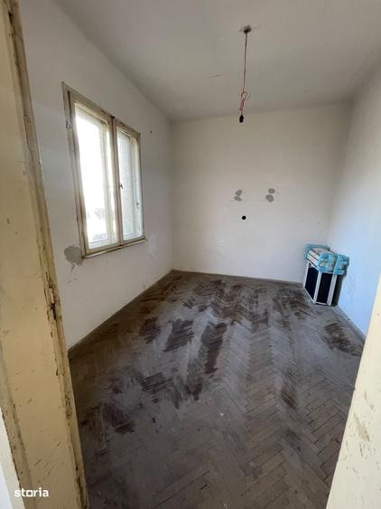Casă cu 3 camere în Central