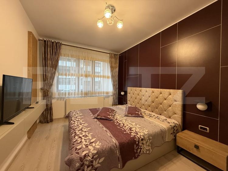 Apartament cu 3 camere decomandat, mobilat în Tractorul
