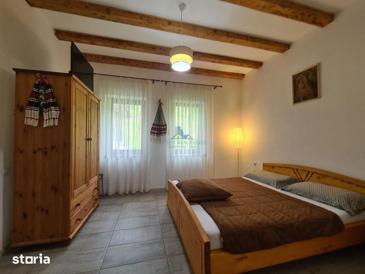 Casă cu 4 camere cu Teren 1500 Mp în Central
