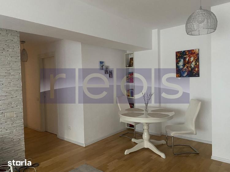 Apartament cu 3 camere în Dămăroaia