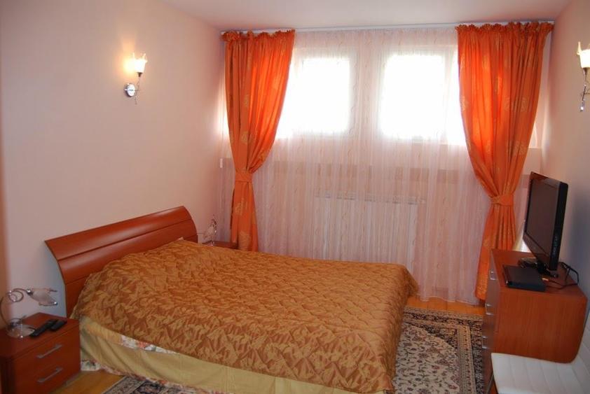 Casă cu 5 camere cu Teren 770 Mp în Pipera