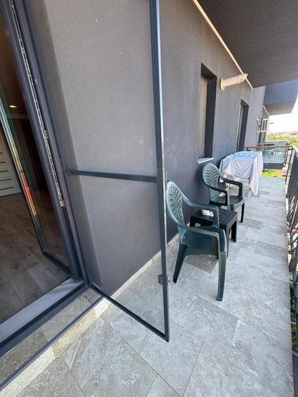 Apartament cu 3 camere semidecomandat în Drumul Taberei