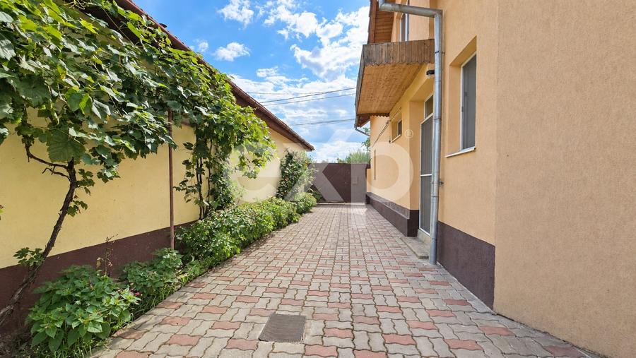 Casă individuală cu 7 camere cu Canalizare în Ghimbav