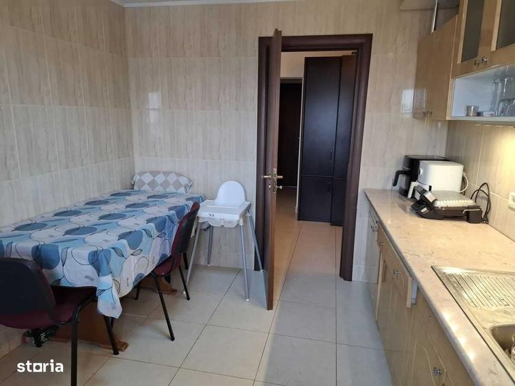 Apartament cu 3 camere decomandat în Faleza Nord