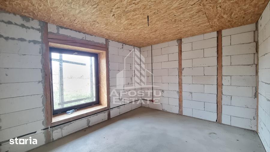 Casă cu 4 camere cu Teren 4414 Mp în Orțișoara
