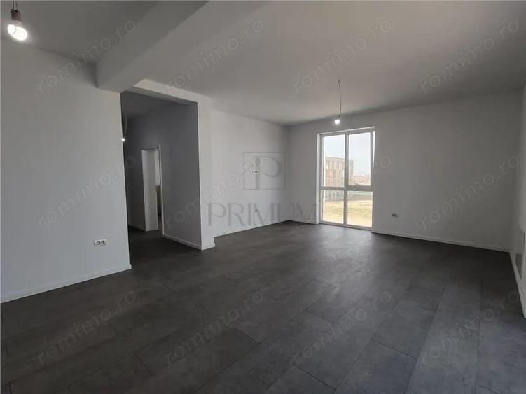 Apartament cu 2 camere semidecomandat în Moșnița Nouă