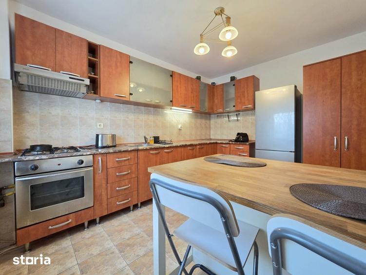 Casă cu 3 camere cu Teren 200 Mp în Central