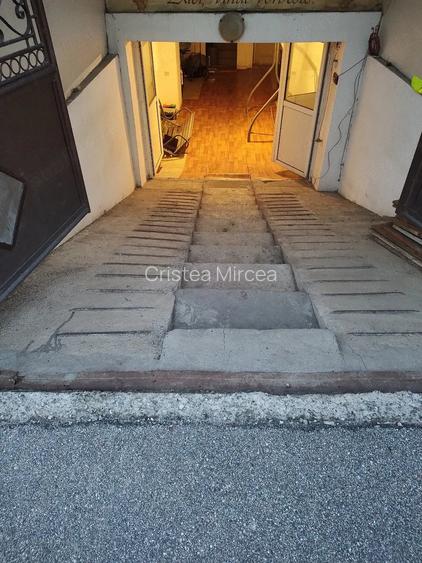 Spațiu comercial, de 25 mp, în Lupeni