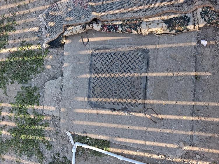 Casă cu 4 camere cu Teren 700 Mp în Amara