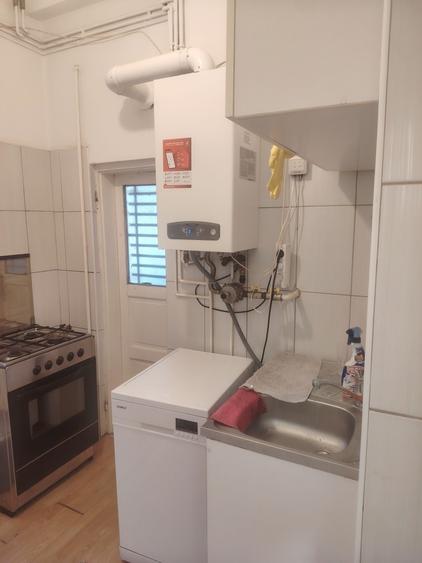 Apartament cu 3 camere semidecomandat în Pache Protopopescu