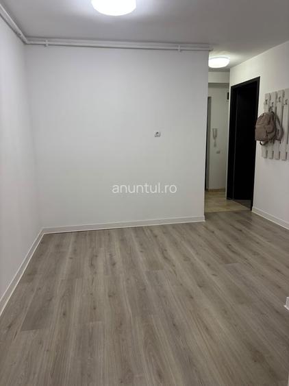 Apartament cu 2 camere semidecomandat în Sebastian
