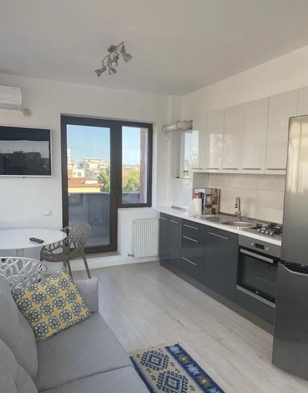 Apartament cu 2 camere decomandat, mobilat în Boreal