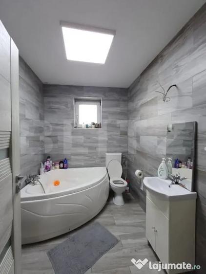 Casă cu 4 camere cu Teren 1360 Mp în Mihai Viteazu