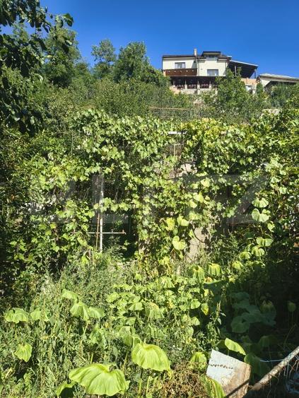 Casă individuală cu 3 camere cu Canalizare în Central