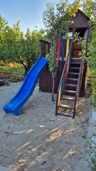 Casă cu 4 camere cu Teren 1800 Mp în Central