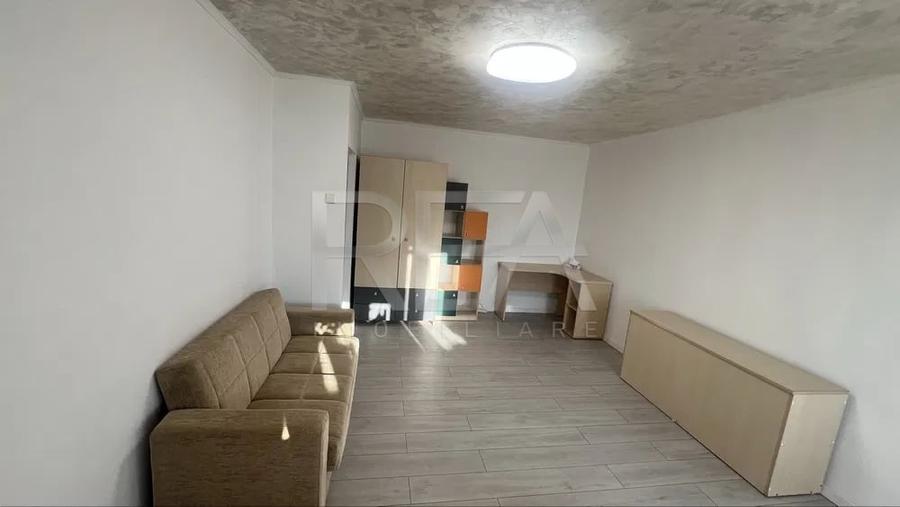 Garsonieră decomandată, mobilată în Vitan