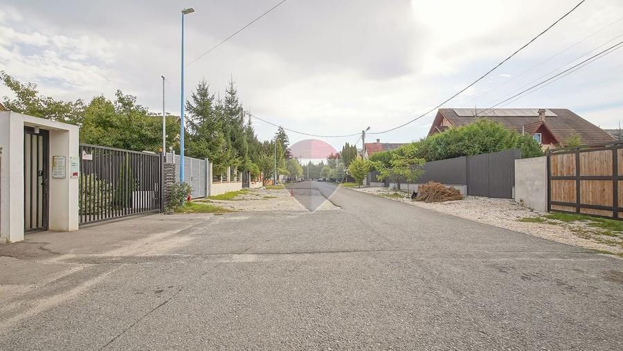 Apartament cu 2 camere decomandat în Tractorul