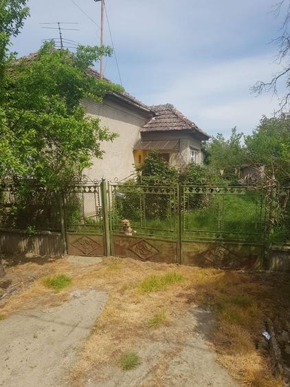 Casă cu 2 camere în Lazuri